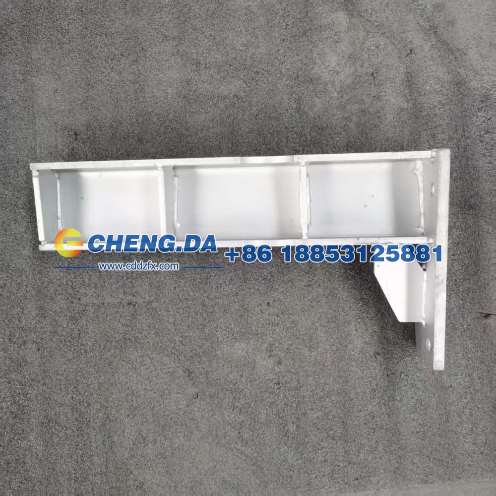 WG9725540593消声器后支架