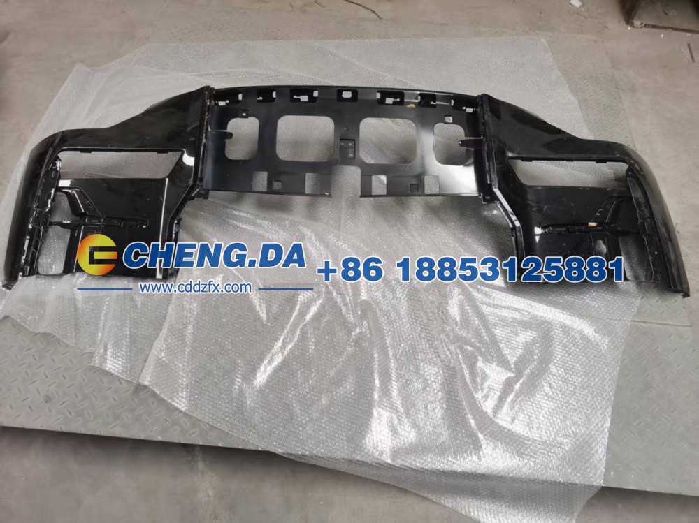 6608232593C90 前上保险杠