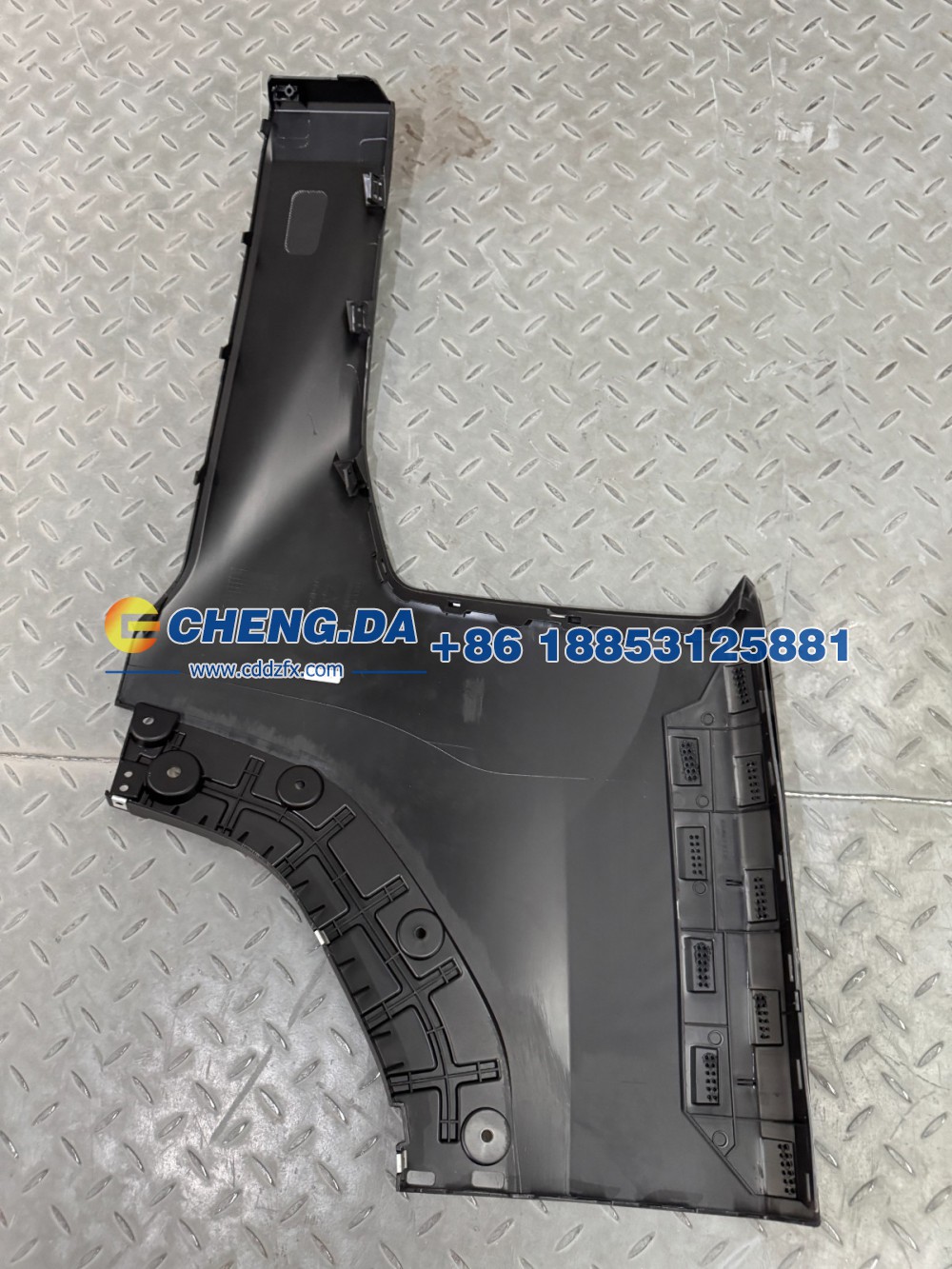 C00592575前杠 上右  底漆