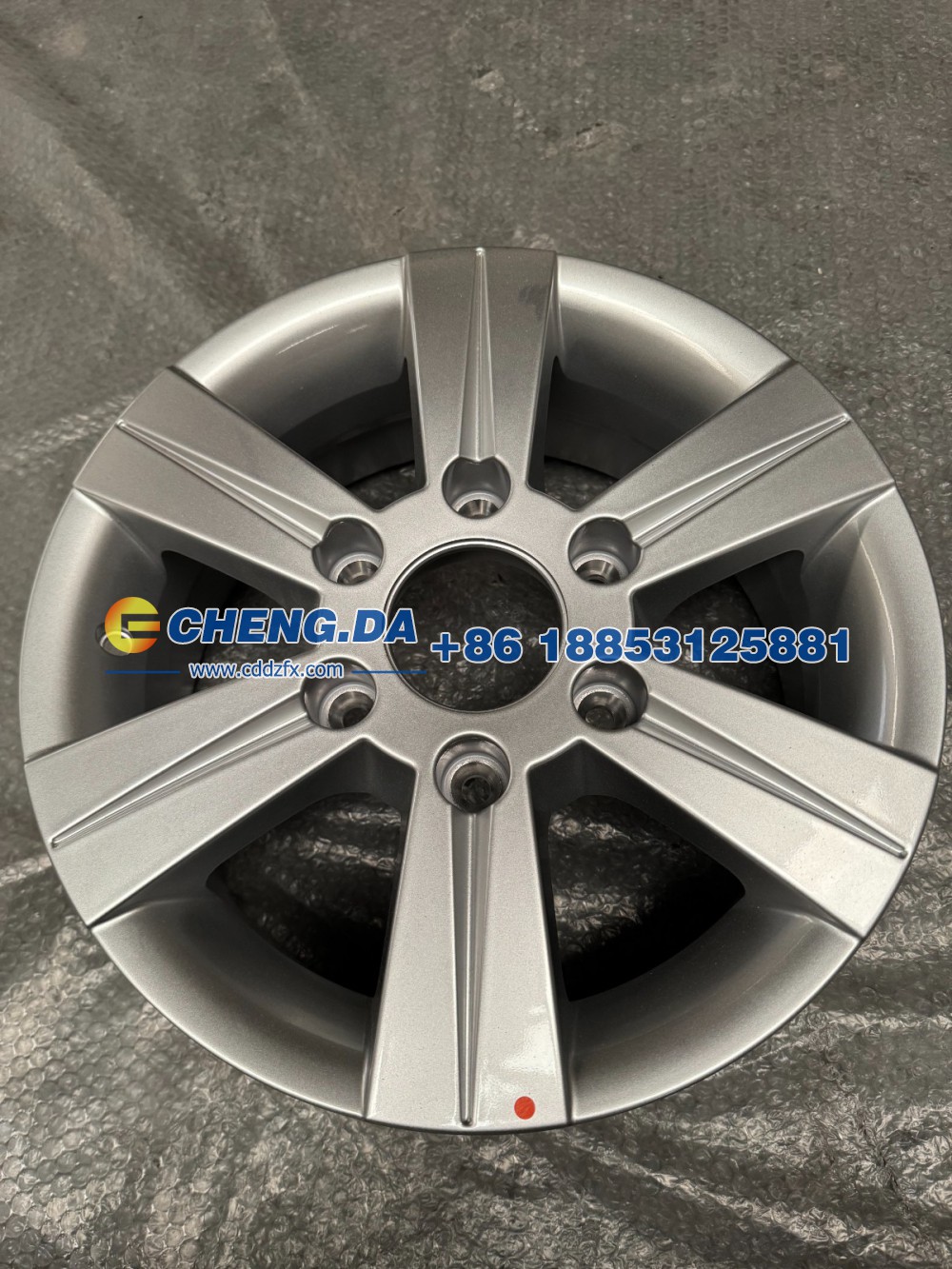 LVCB2NWA2SS013421,LG15英寸铝合金轮毂 原厂,山东鼎赞飞行汽车制造有限公司