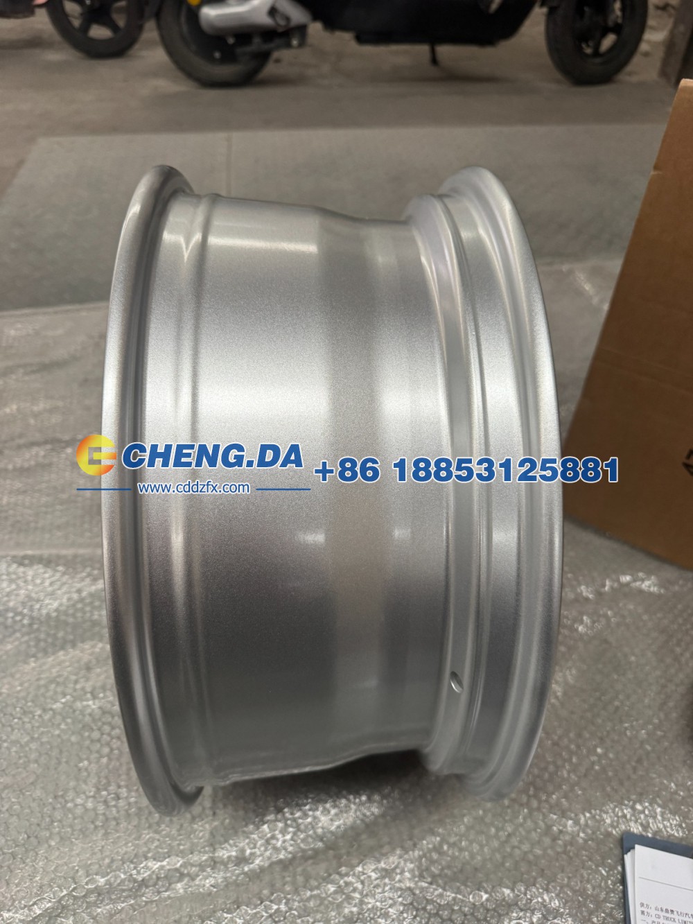 LVGBECK8RG006037,原装轮毂 品牌,山东鼎赞飞行汽车制造有限公司