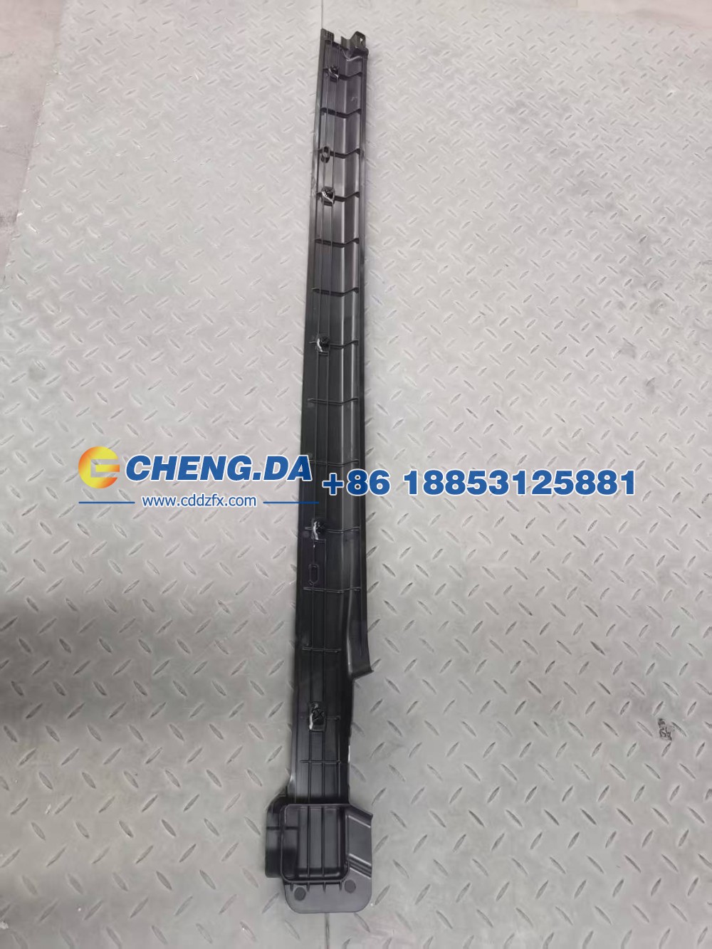 1EA825201A,車底護(hù)板右,山東鼎贊飛行汽車制造有限公司