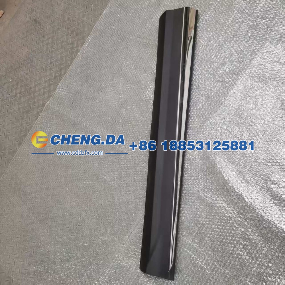 F18-5500160NB,右前门装饰板总成,山东鼎赞飞行汽车制造有限公司