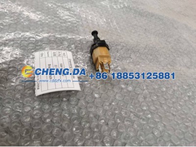 S18-3720030,刹车开关,山东鼎赞飞行汽车制造有限公司