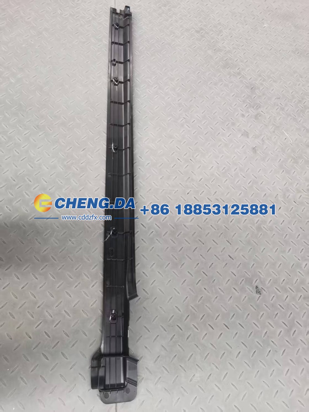 1EA825201A,车底护板右,山东鼎赞飞行汽车制造有限公司