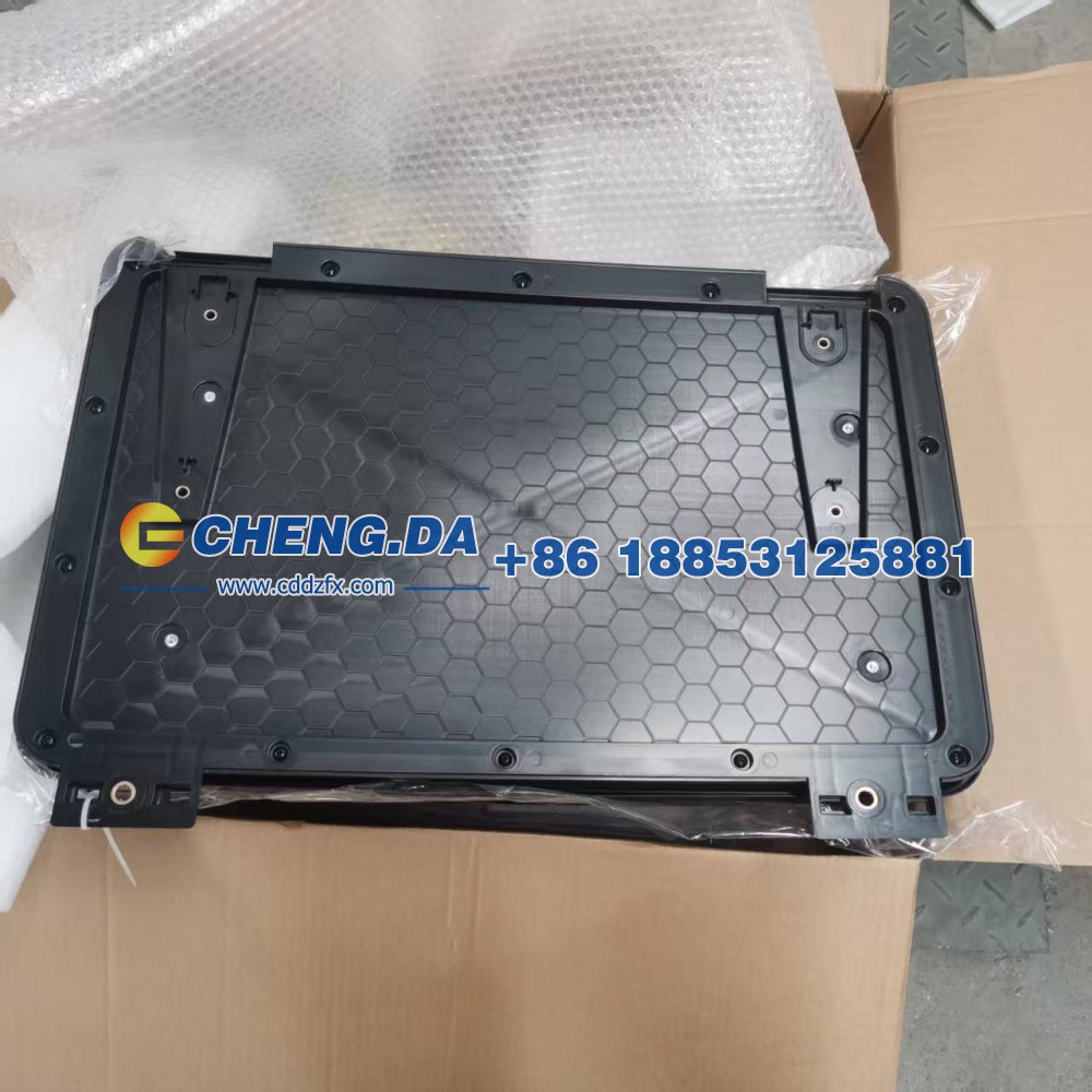LC0FD4C40S7117114,侧书包（钛七的只能装在车顶平台上）（副厂）,山东鼎赞飞行汽车制造有限公司