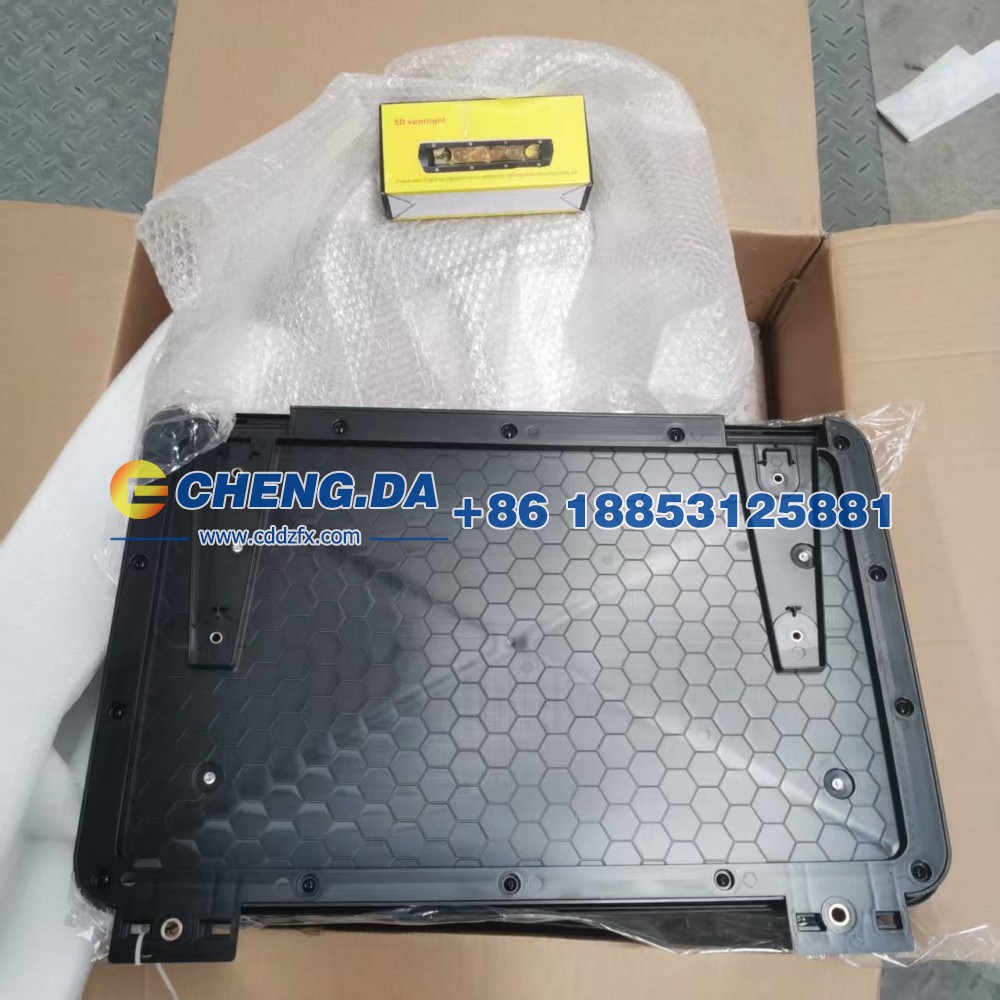 LC0FD4C40S7117114,侧书包（钛七的只能装在车顶平台上）（副厂）,山东鼎赞飞行汽车制造有限公司
