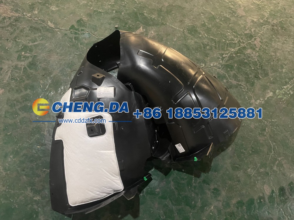 6608186122    左前叶子板内衬