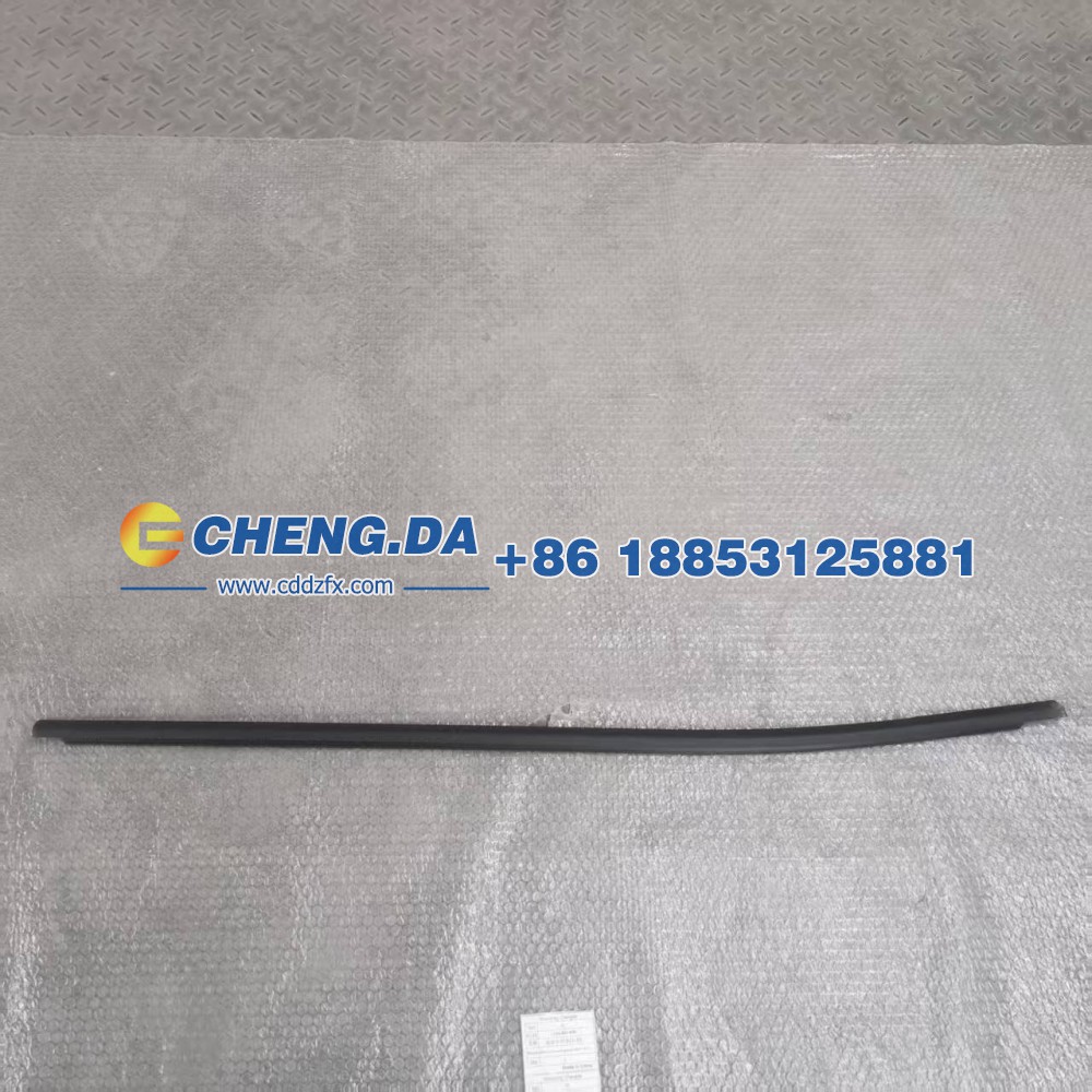 L11A837478玻璃外档水(右前)
