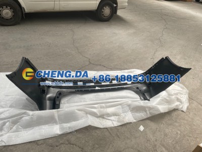 6608259796C90,后上保险杠 白色,山东鼎赞飞行汽车制造有限公司