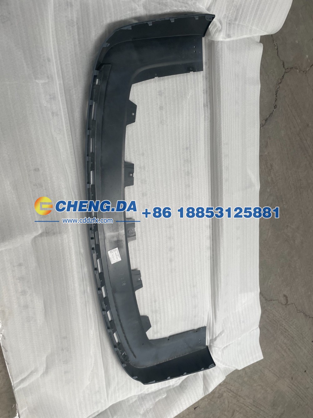 6608163112C90,后下保险杠 白色,山东鼎赞飞行汽车制造有限公司