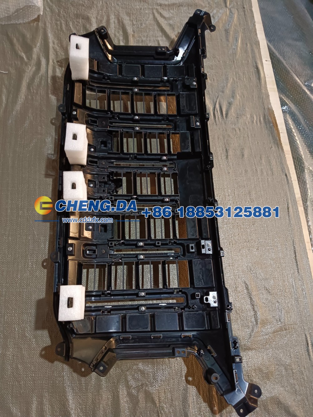 2803200P33Z0,前格栅总成前中网,山东鼎赞飞行汽车制造有限公司