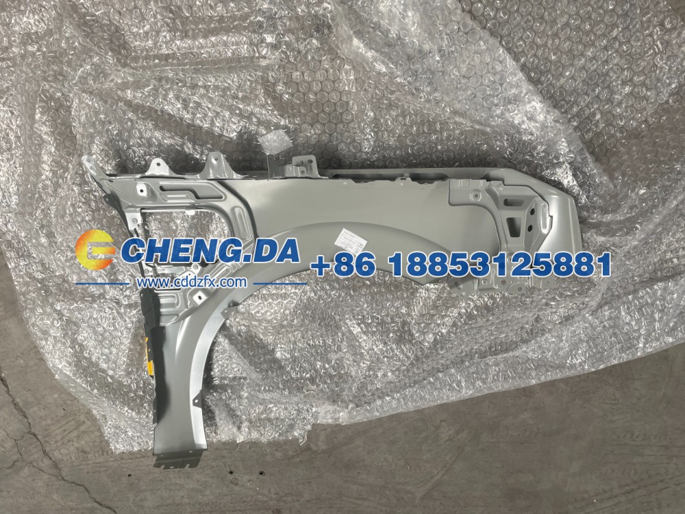 8894224927C15,前挡泥板左  白色,山东鼎赞飞行汽车制造有限公司