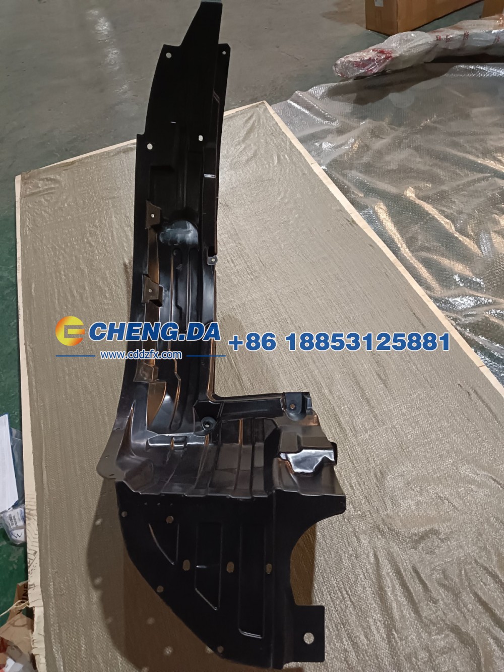 5512100P33A0,叶子板内衬左前,山东鼎赞飞行汽车制造有限公司