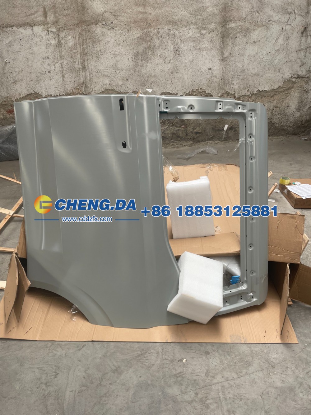 8894236806C15,滑动门左 白色,山东鼎赞飞行汽车制造有限公司