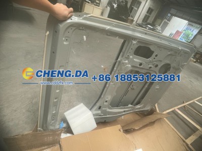 8894236806C15,滑动门左 白色,山东鼎赞飞行汽车制造有限公司