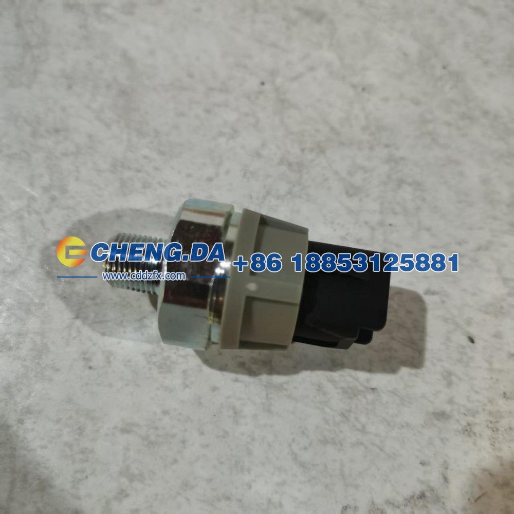 1026118FD080,机油压力传感器,山东鼎赞飞行汽车制造有限公司