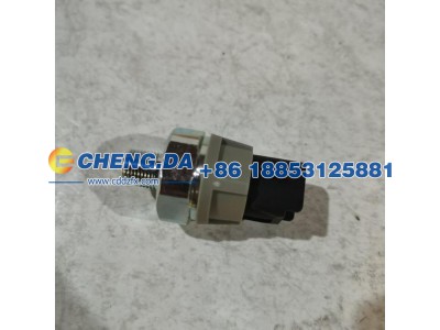 1026118FD080,机油压力传感器,山东鼎赞飞行汽车制造有限公司