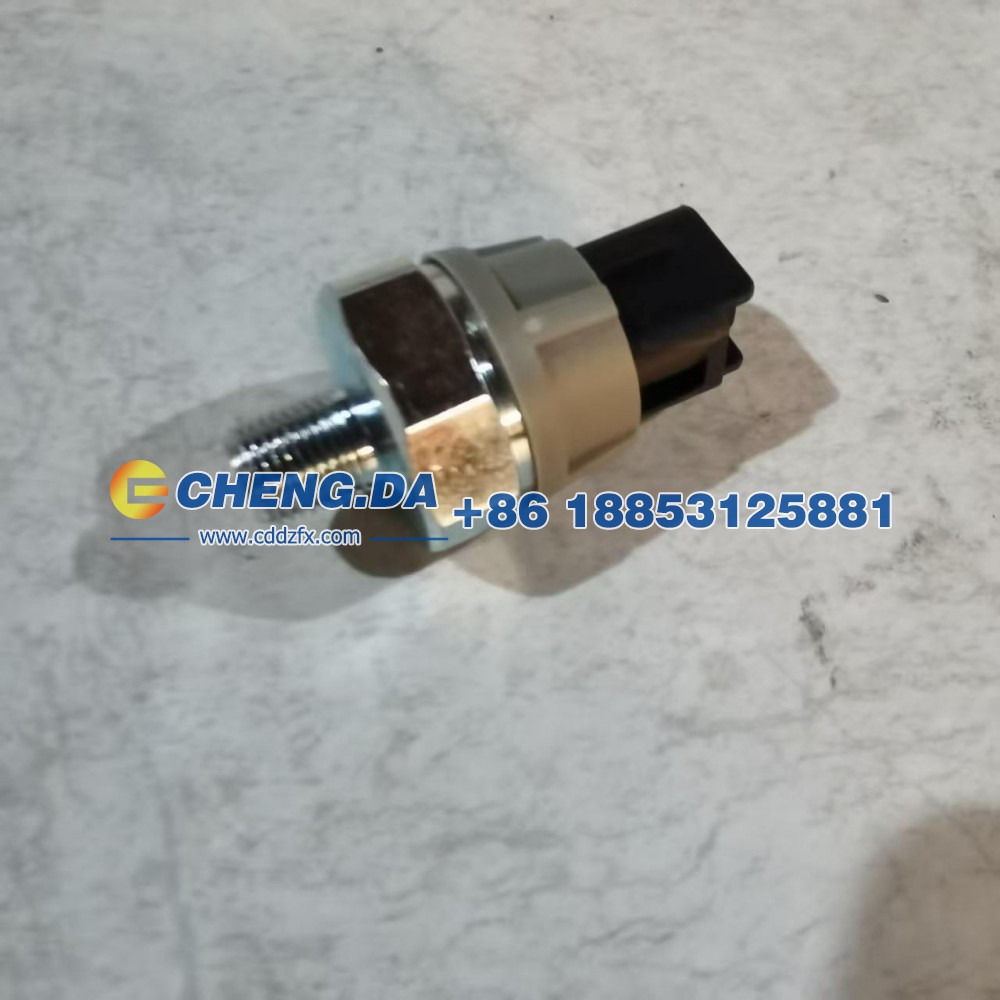 1026118FD080,机油压力传感器,山东鼎赞飞行汽车制造有限公司