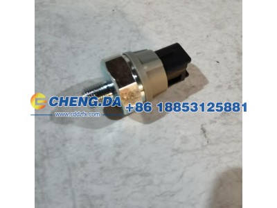 1026118FD080,机油压力传感器,山东鼎赞飞行汽车制造有限公司