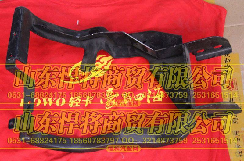 LG1613240204高端宽体保险杠右【HOWO豪沃轻卡】