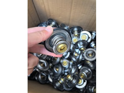 杭发MC04MC3.8节温器芯83度070V06402-0258图1