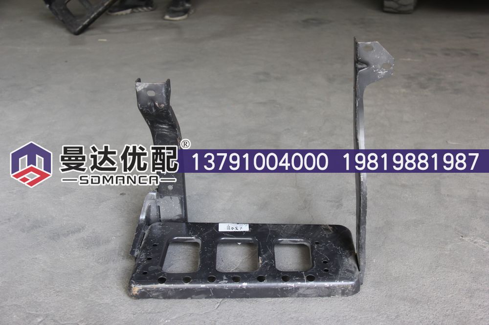 H73-8403140B,乘龙H73前叶子板骨架,山东曼达机械设备有限公司