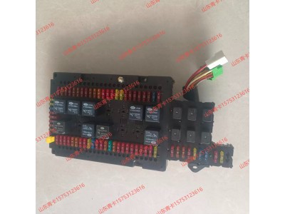 3722065-77CJ/D,3722065-77CJ/D驾驶室熔断器继电器盒总成（室内保险盒总成）,山东青卡汽车配件有限公司