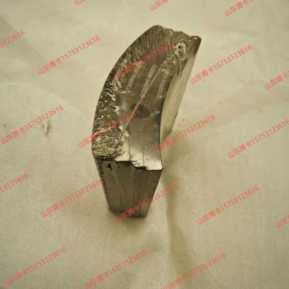 QT300SH2‑35022572,QT300SH2‑35022572 青特 轮边桥 后制动蹄带摩擦片总成（刹车片蹄铁总成）,山东青卡汽车配件有限公司
