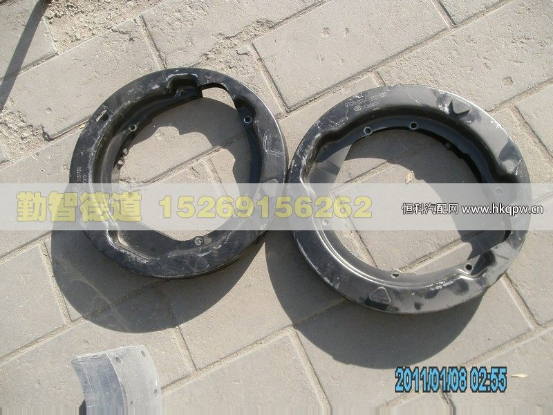 前制动器防尘罩/右#52