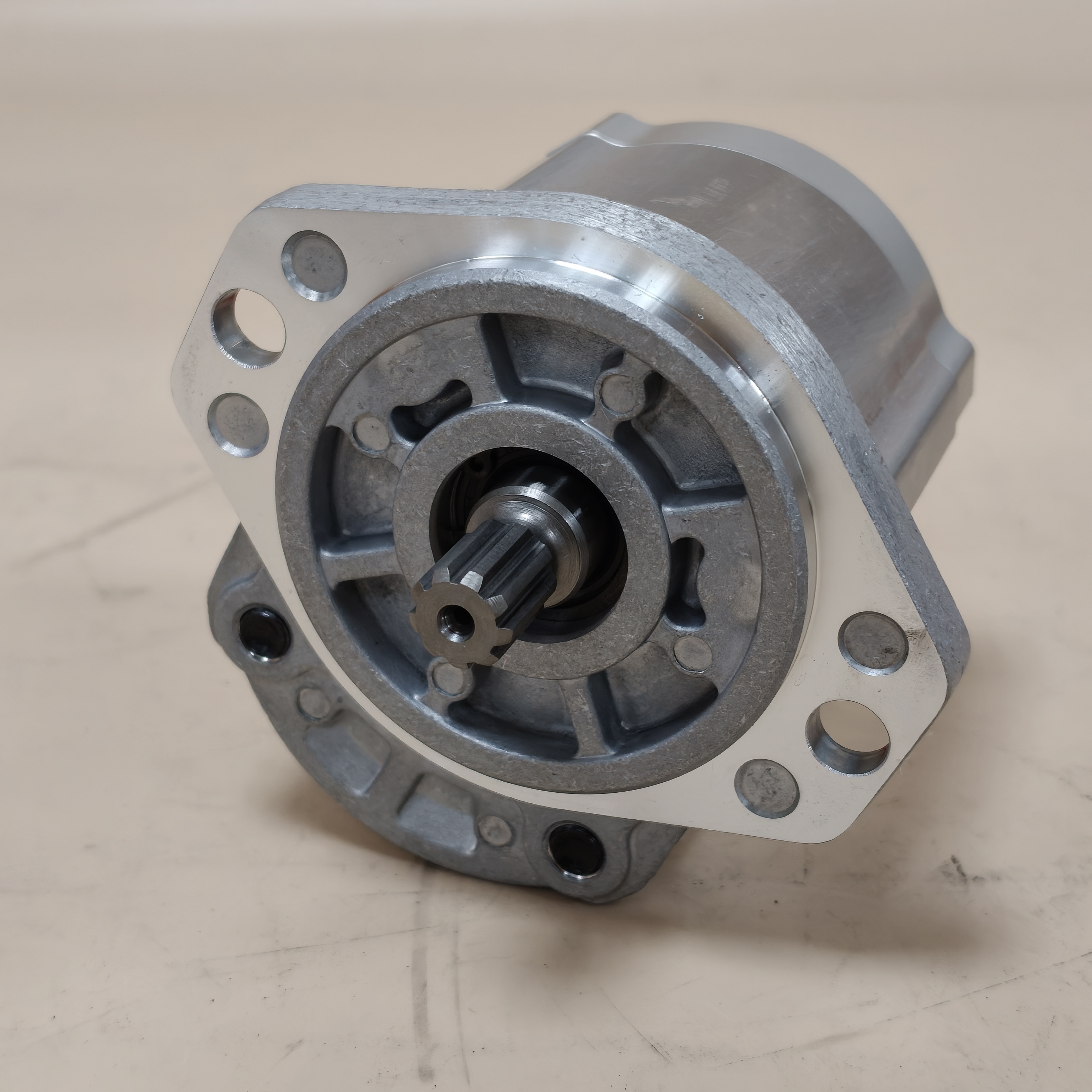2418849,,智瀚贸泽国际贸易（济南）有限公司